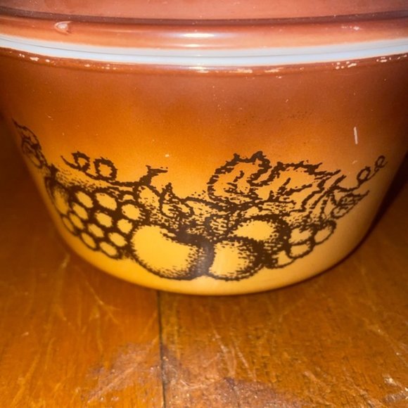 Vintage Pyrex Old Orchard 473 1qt Dish with Lid - Picture 3 of 9